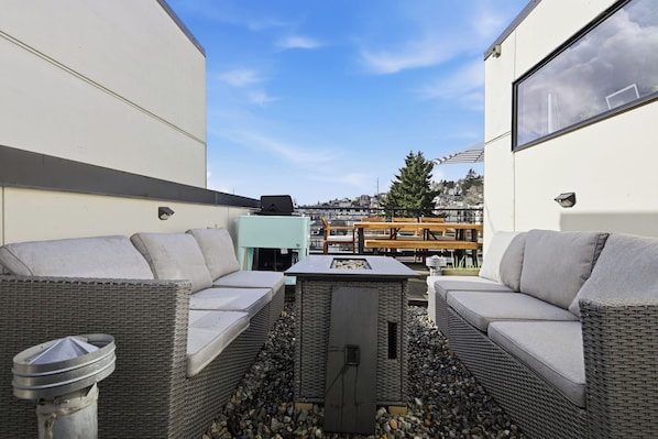 Property grounds -
Traveler's Dream Cityscape with Space Needle views (Seattle)