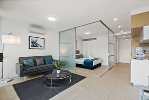 TV - 1 Bedroom Winter Garden (Belconnen)