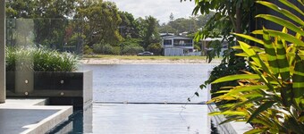 Chevron Island Luxe Escape