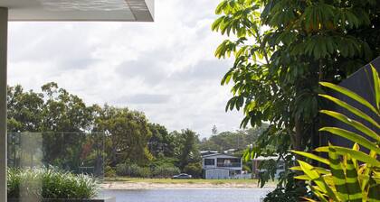 Chevron Island Luxe Escape