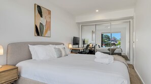 3 habitaciones, escritorio, wifi gratis y ropa de cama