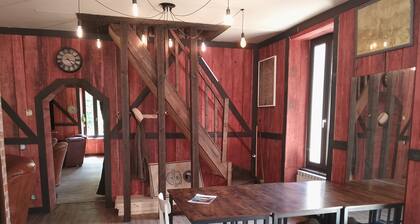 GITE DE GROUPES 210m2, 15 couchages, animaux acceptés !
