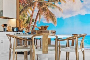 Outdoor dining - Hibiscus Haven  Your perfect island getaway (ANNA MARIA)