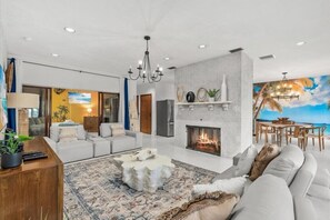 TV - Hibiscus Haven  Your perfect island getaway (ANNA MARIA)