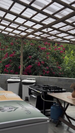 تناول الطعام بالخارج