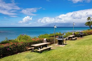 Outdoor dining - Napili Point | Oceanfront 3 BR, Sleeps 12 | Car Incl. w/ 6+ Nights | NAP ML-2576 by KBM (Lahaina)