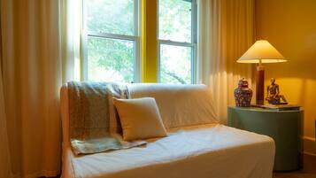 Iron/ironing board, WiFi