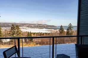 Property grounds - 209 | Luxury Condo | Pool & River View (Baie-Saint-Paul)