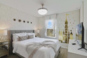 Ferros/tábuas de passar roupa, berço de viagem, Wi-Fi, roupa de cama