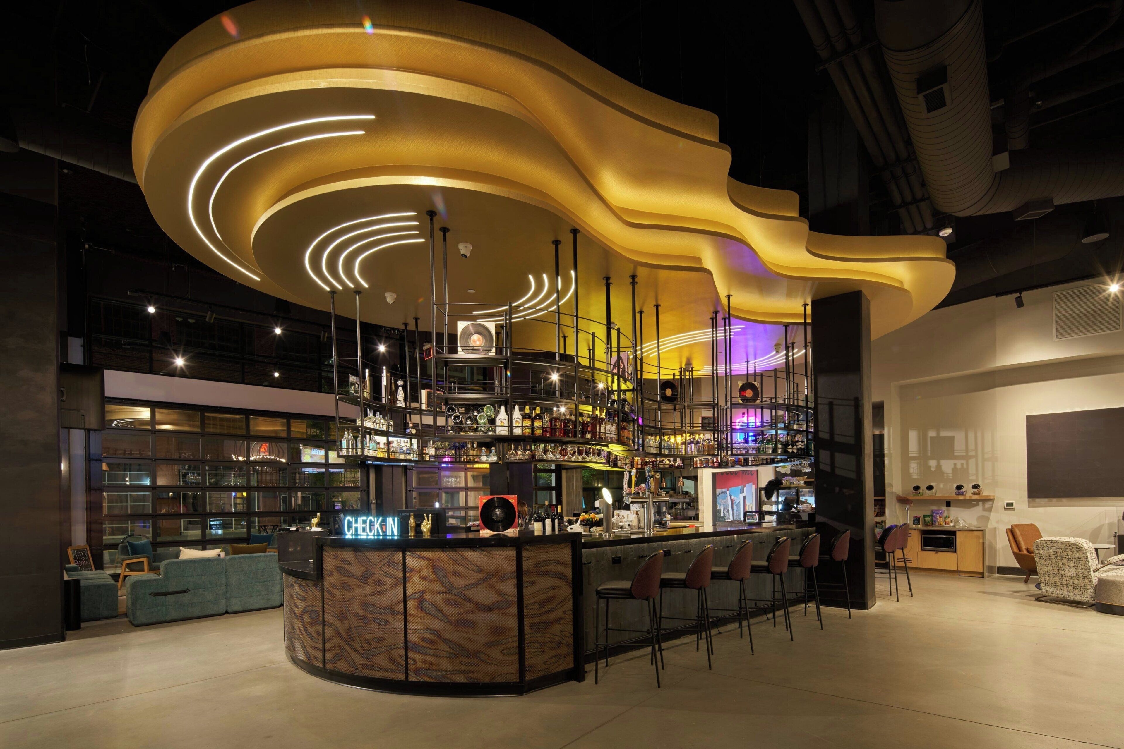 2 bars/lounges, rooftop bar