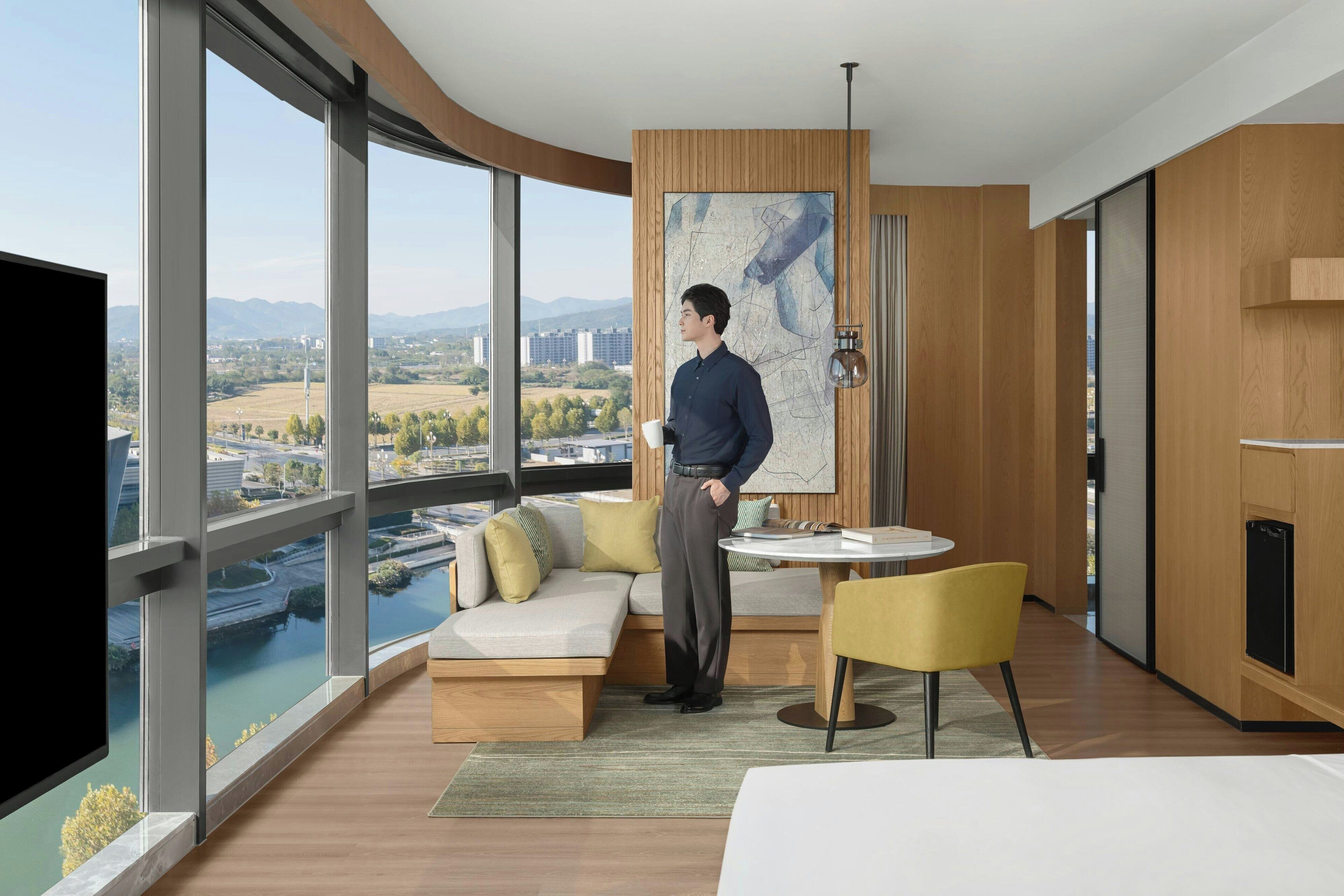 Deluxe Room, 2 Twin Beds, City View | Down comforters, minibar, in-room safe, individually furnished