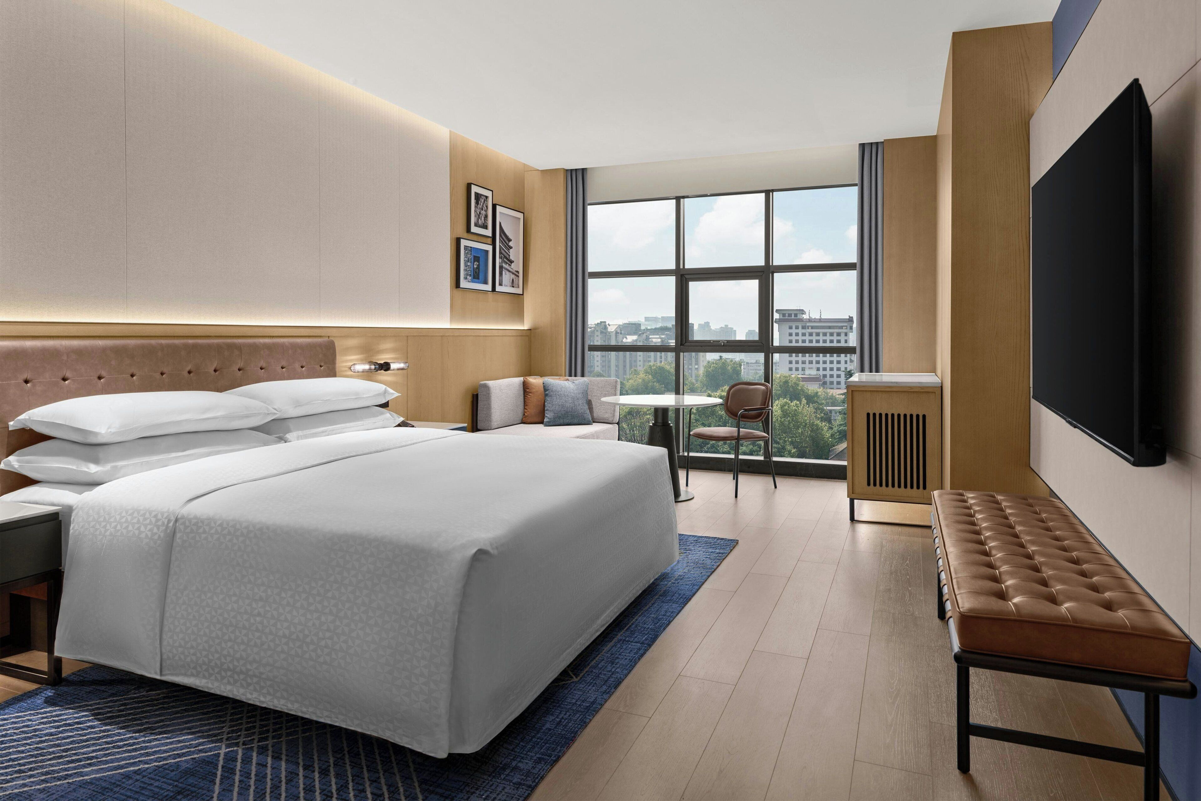 Room, 1 King Bed, City View