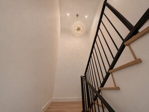 Interior - Casa Camelia, Fire Pit, BBQ, Games, Fully Gated, 3 Bedrooms, By Universal Studio (Los Angeles)