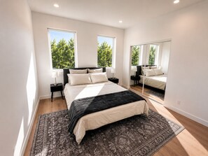 3 bedrooms, desk, iron/ironing board, free WiFi - Casa Camelia, Fire Pit, BBQ, Games, Fully Gated, 3 Bedrooms, By Universal Studio (Los Angeles)