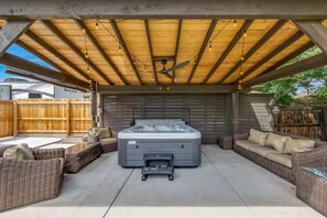 Terrace/patio - Cozy Master King suite- play room- hot tub (Denver)