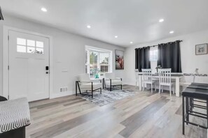 Interior - Cozy Master King suite- play room- hot tub (Denver)