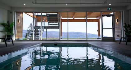 301 | Luxury Condo | Exceptional View & Pool