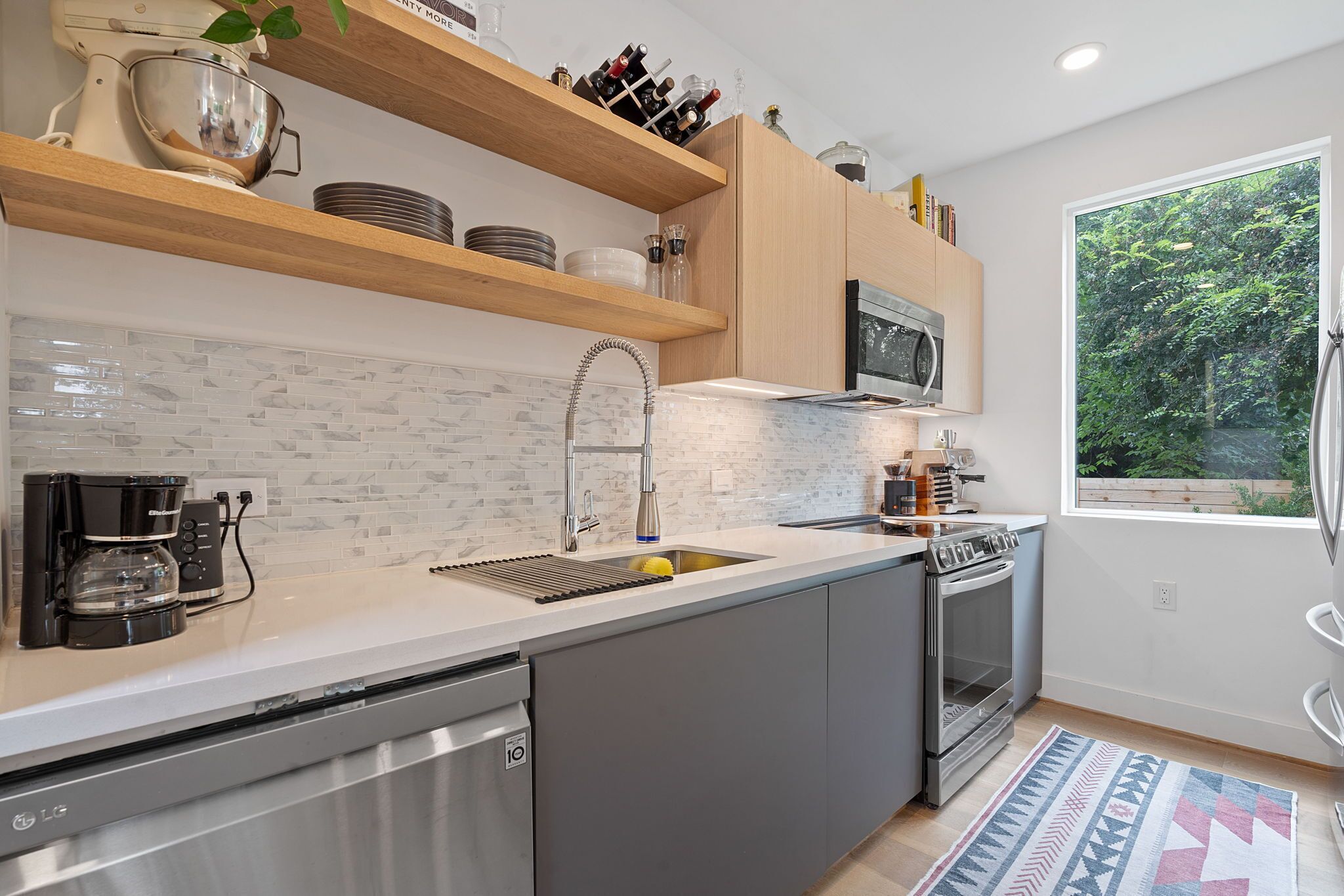 Microwave, oven, dishwasher