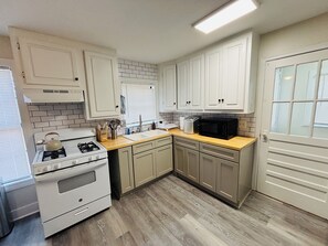 Microondas, horno y parrilla de estufa 