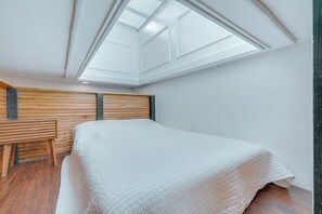 2 多间卧室、熨斗/熨衣板、WiFi、床单