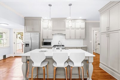 A remodeled Chapel Hill retreat — walkable from UNC and Franklin Street