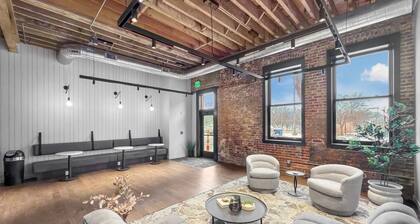 Sleepover: Modern 1BD/1BA Loft - Newton