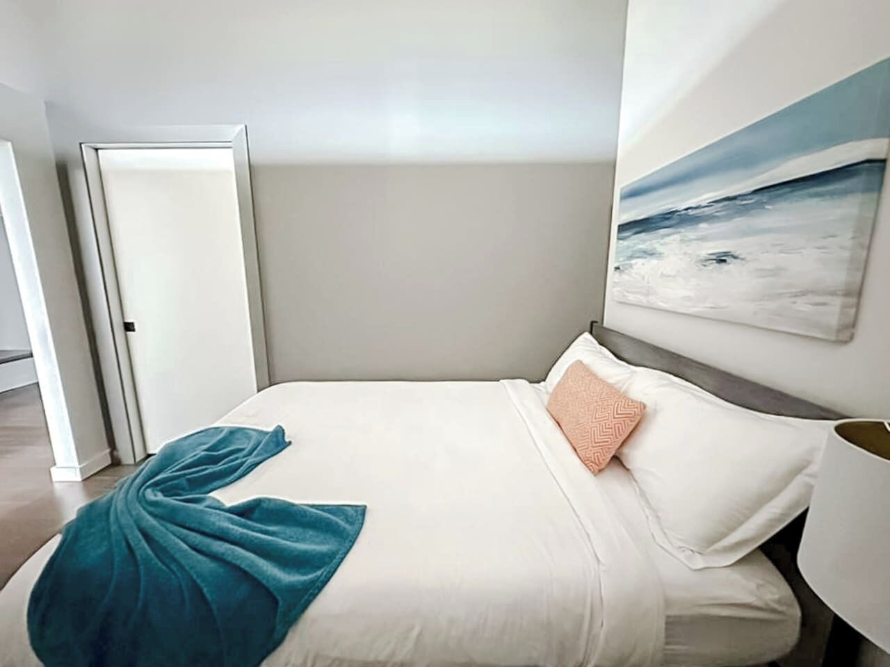 Schreibtisch, Bügeleisen/Bügelbrett, kostenloses WLAN, Bettwäsche