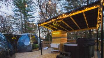 Bañera de hidromasaje exterior