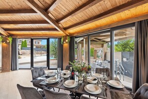 Dining - Vacation with style: pool, garden, beach & nature" (Svetvincenat)