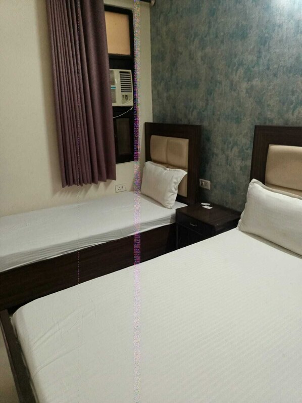 Phòng đôi hoặc 2 giường đơn Deluxe, ban công, quang cảnh thành phố | Truy cập Internet không dây miễn phí