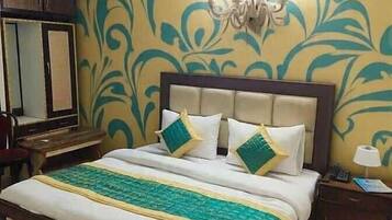 Deluxe Double or Twin Room, Balcony, City View | Free WiFi