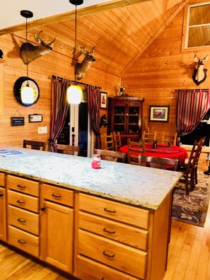 Dining - One of a kind  secluded Private Cabin -  Cozy 3-bedroom 2acres minutes to Helen (Sautee Nacoochee)