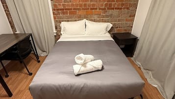 2 bedrooms, desk, travel crib, free WiFi