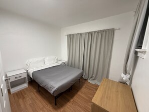 2 chambres, bureau, lit de bébé portatif, accès au Wi-Fi (inclus)