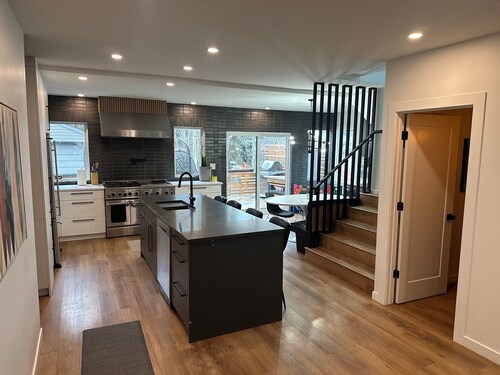 Explore Amazing Holyrood from this Outstanding 3-BR house with Hot Tub!