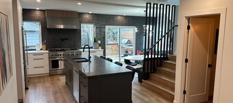 Explore Amazing Holyrood from this Outstanding 3-BR house with Hot Tub!