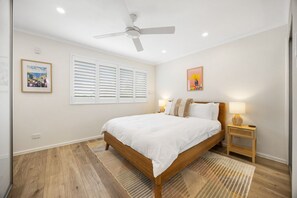 2 bedrooms, iron/ironing board, WiFi, bed sheets