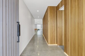 Interior - Duneview Luxe- 4 Bedroom Designer Home, Aircon, Weddings, Beach (Ocean Grove)