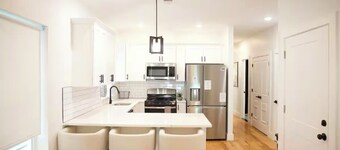 3-bedroom house in marvelous Newark with cool AC