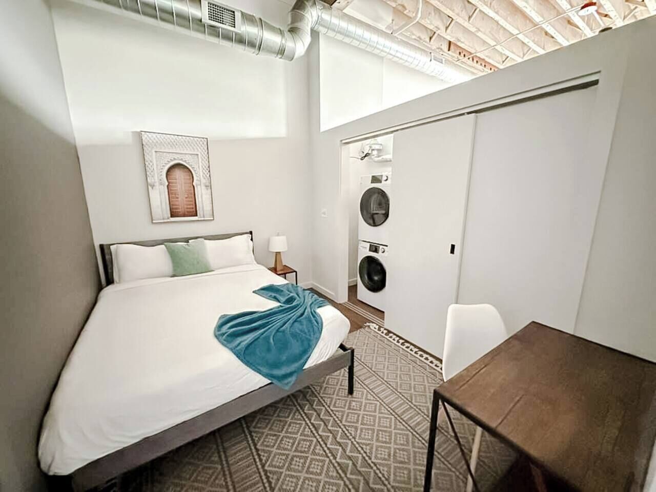 Schreibtisch, Bügeleisen/Bügelbrett, kostenloses WLAN, Bettwäsche