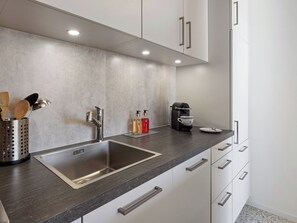 Fridge, oven, dishwasher, cookware/dishes/utensils - Armorial Ouest 51 by Interhome (Crans-Montana)