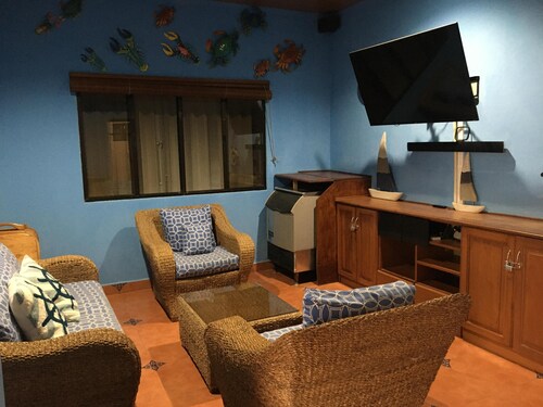  Beach Front House in Tránsito Beach , 5-Bedrooms, AC ,with Beachfront  Pool.