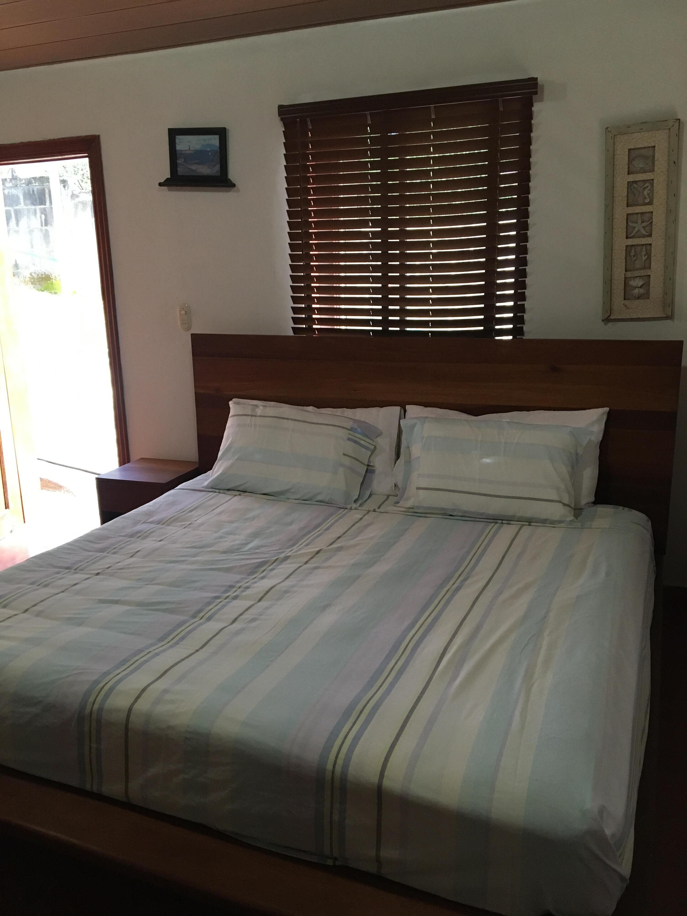 5 bedrooms, iron/ironing board, free WiFi, bed sheets