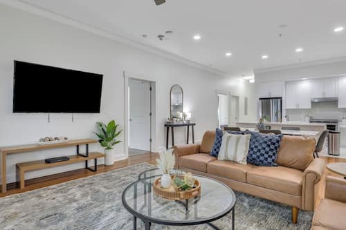 House (2 Bedrooms) | Front of property