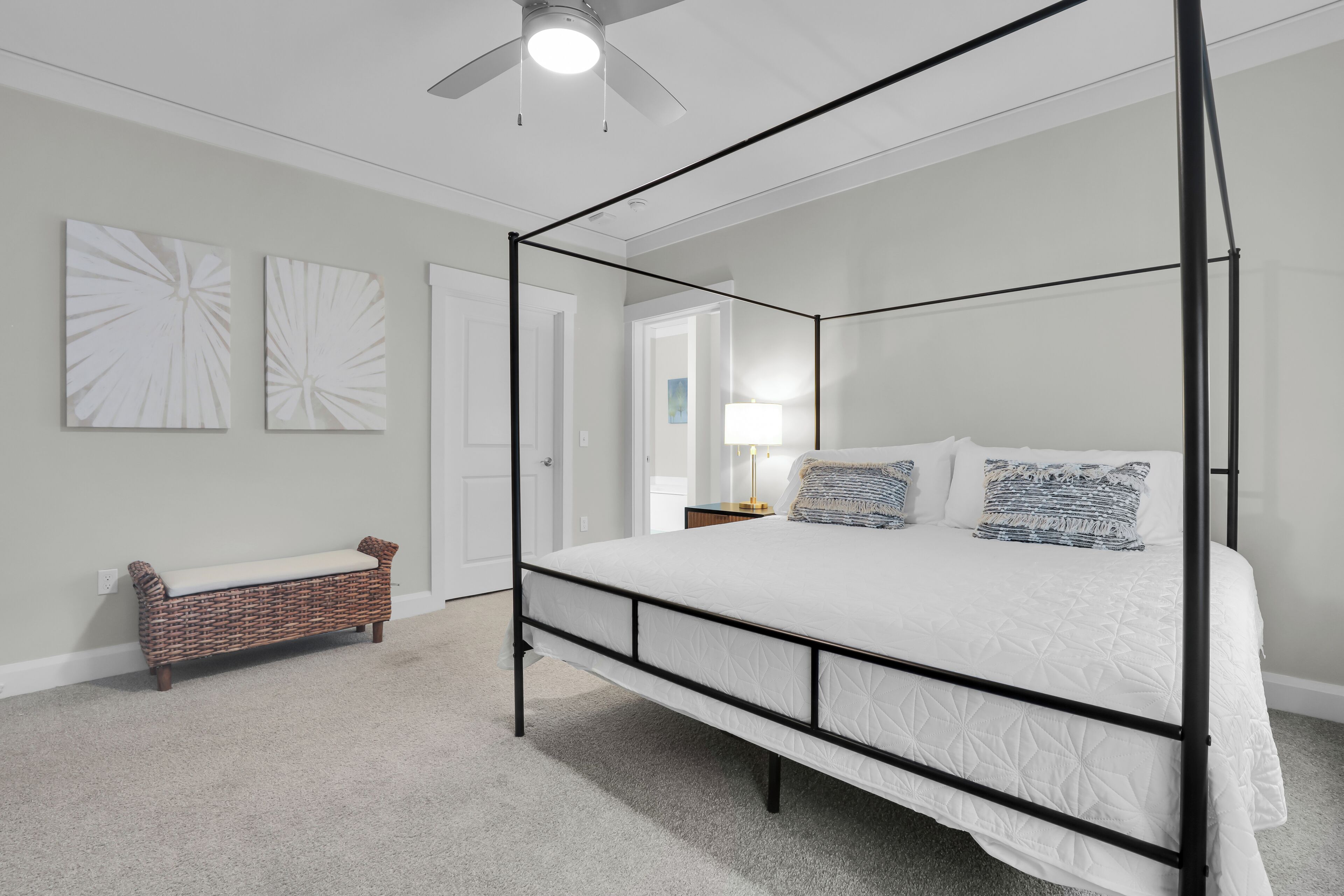 Free WiFi, bed sheets