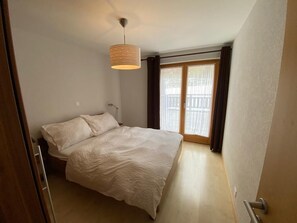 Internet - Very comfortable 3-room apartment for 3-4 persons : Living room - kitchen with dishwasher, filter co (Grimentz)