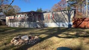 Exterior - Lake Front Paradise (Clarksville)