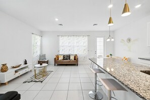 Interior - 1421DS - Cozy Festival resort Stay Near Disney and Universal! (Davenport)