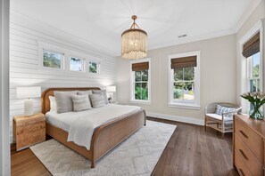 6 bedrooms, desk, iron/ironing board, free WiFi - Spacious 6-bedroom home on IOP! Close to island amenities and private pool! (Isle Of Palms)