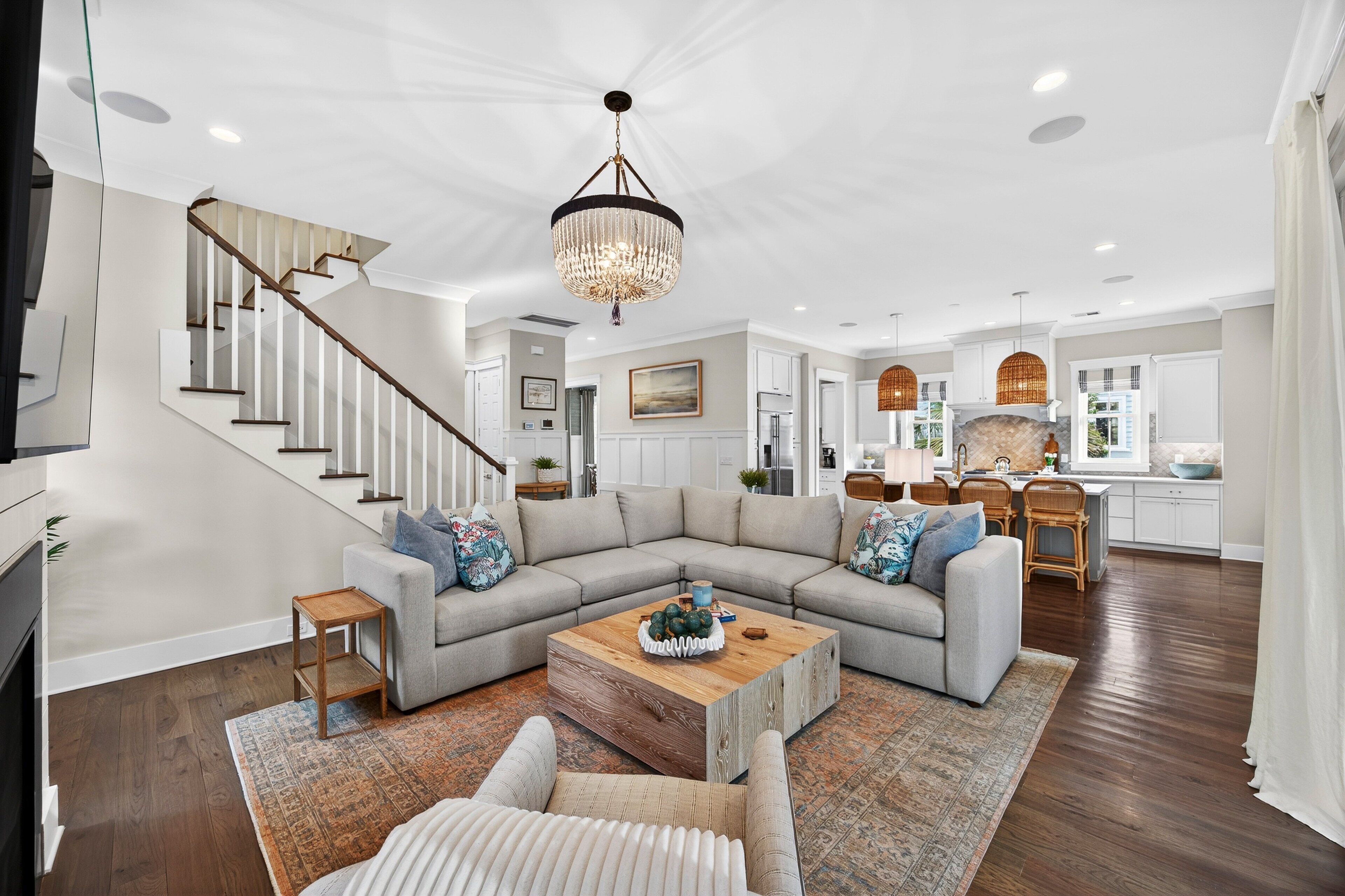 智能电视、桌上足球